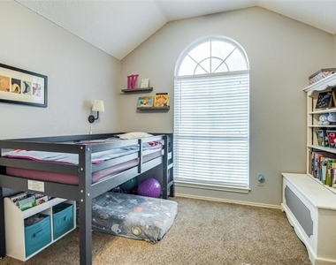 1109 Ashby Drive - Photo Thumbnail 18