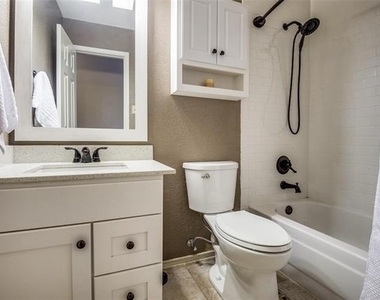1109 Ashby Drive - Photo Thumbnail 19
