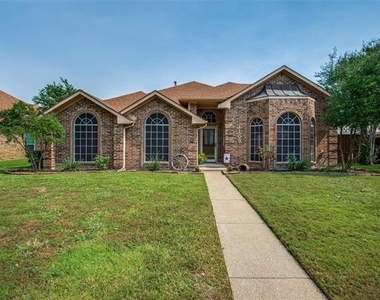 1109 Ashby Drive - Photo Thumbnail 1