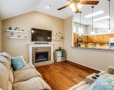 1109 Ashby Drive - Photo Thumbnail 13