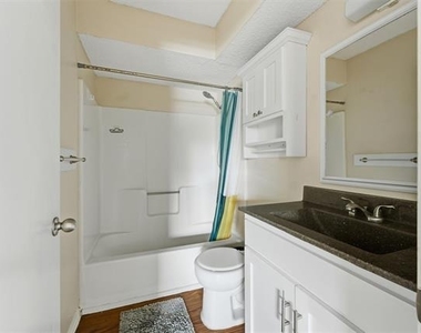 401 N 7th Street - Photo Thumbnail 11