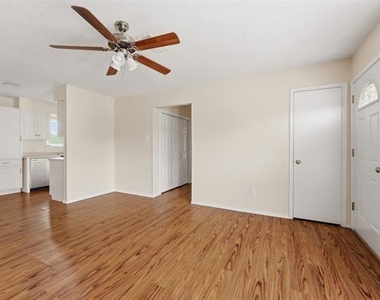 401 N 7th Street - Photo Thumbnail 1