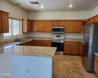 1853 E Shannon Street - Photo Thumbnail 7