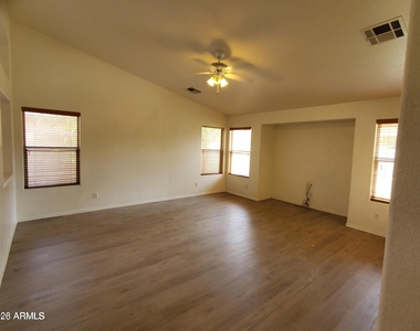 1853 E Shannon Street - Photo Thumbnail 5