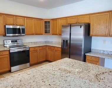1853 E Shannon Street - Photo Thumbnail 8