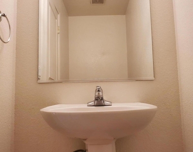 1853 E Shannon Street - Photo Thumbnail 14