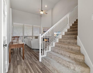 7914 Kristina Drive - Photo Thumbnail 7