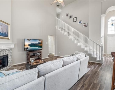 7914 Kristina Drive - Photo Thumbnail 10
