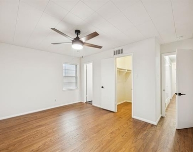 10042 Brockbank Drive - Photo Thumbnail 8