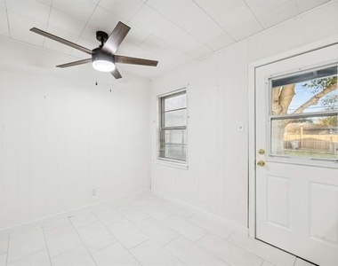 10042 Brockbank Drive - Photo Thumbnail 12