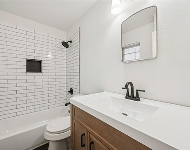 10042 Brockbank Drive - Photo Thumbnail 9