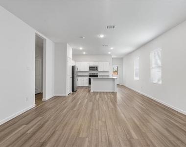 4406 Wood Fern Road - Photo Thumbnail 3
