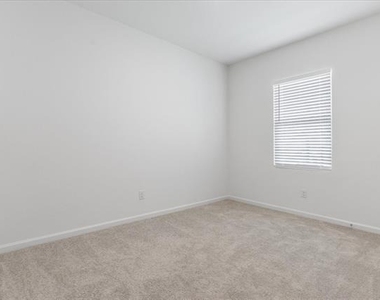 4406 Wood Fern Road - Photo Thumbnail 15