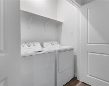4406 Wood Fern Road - Photo Thumbnail 21