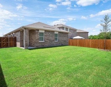 4406 Wood Fern Road - Photo Thumbnail 23
