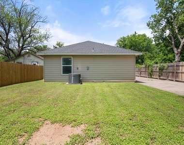 438 Sabine Avenue - Photo Thumbnail 19