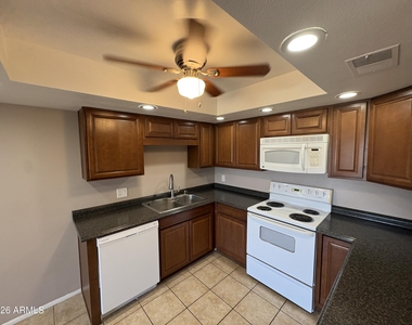 7940 E Camelback Road - Photo Thumbnail 4
