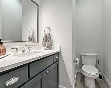 5089 Gaston Avenue - Photo Thumbnail 15