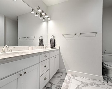 5089 Gaston Avenue - Photo Thumbnail 12
