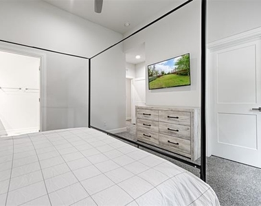 5089 Gaston Avenue - Photo Thumbnail 9