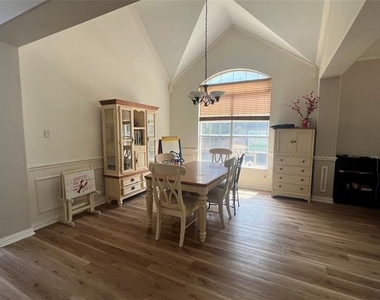 3412 Durham Lane - Photo Thumbnail 2