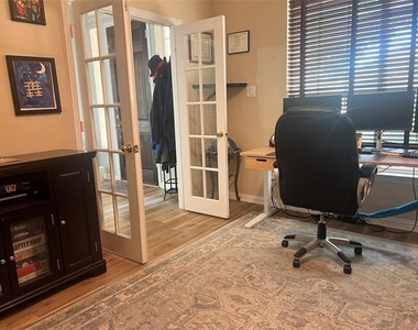 3412 Durham Lane - Photo Thumbnail 4