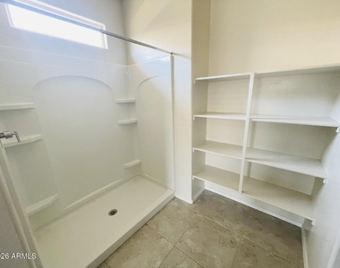35433 W San Alvarez Avenue - Photo Thumbnail 8