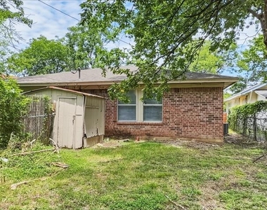 1215 Lowe Street - Photo Thumbnail 25