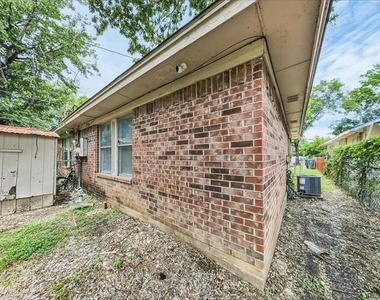 1215 Lowe Street - Photo Thumbnail 24