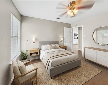 1215 Lowe Street - Photo Thumbnail 14