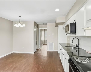 1215 Lowe Street - Photo Thumbnail 7
