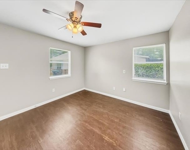 1215 Lowe Street - Photo Thumbnail 1