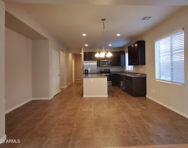 880 W Busa Drive - Photo Thumbnail 2