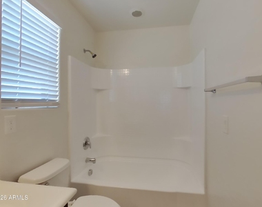 880 W Busa Drive - Photo Thumbnail 11