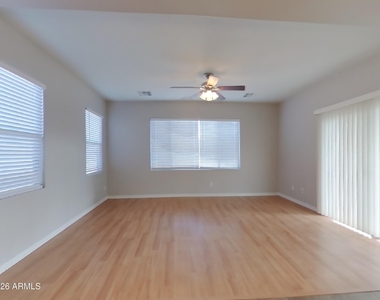 880 W Busa Drive - Photo Thumbnail 1
