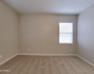 880 W Busa Drive - Photo Thumbnail 6