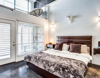 3111 Canton Street - Photo Thumbnail 5