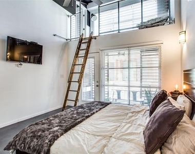 3111 Canton Street - Photo Thumbnail 4