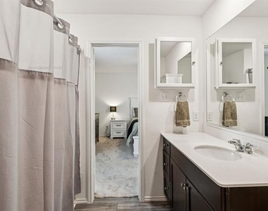7408 Bluebell Lane - Photo Thumbnail 16