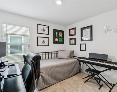 7408 Bluebell Lane - Photo Thumbnail 20