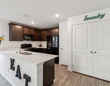 7408 Bluebell Lane - Photo Thumbnail 8