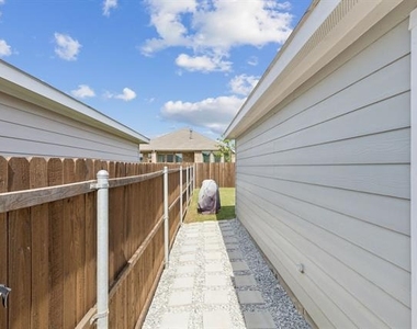 7408 Bluebell Lane - Photo Thumbnail 22