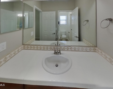 10208 W Wier Avenue - Photo Thumbnail 15