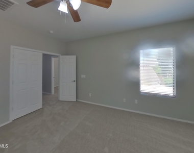 10208 W Wier Avenue - Photo Thumbnail 9