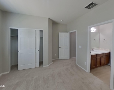 10208 W Wier Avenue - Photo Thumbnail 13