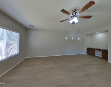 10208 W Wier Avenue - Photo Thumbnail 18