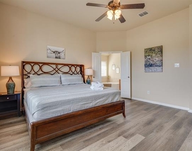 1105 Lone Pine Drive - Photo Thumbnail 24