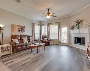 1105 Lone Pine Drive - Photo Thumbnail 21