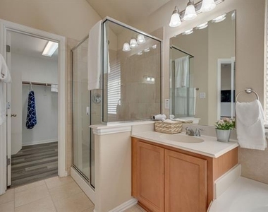 1105 Lone Pine Drive - Photo Thumbnail 26