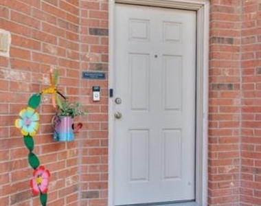 1105 Lone Pine Drive - Photo Thumbnail 1
